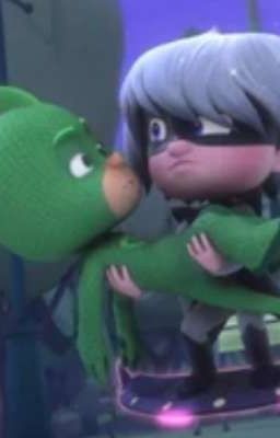 a lizard loves the moon(another pj masks love story)