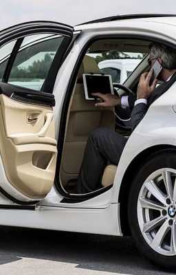 Book An Luxury Chauffeur Services in London | Link Executive Transfers