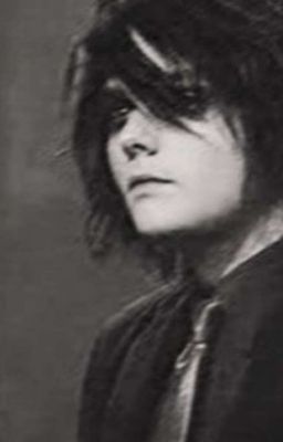 Dear diary, I'm crazy for her. Gerard Way x Reader