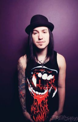 Harder Than You Know(Craig Mabbitt fanfic)