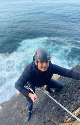 Hong Chong Yi - Navigating the Guide to Rock Climbing