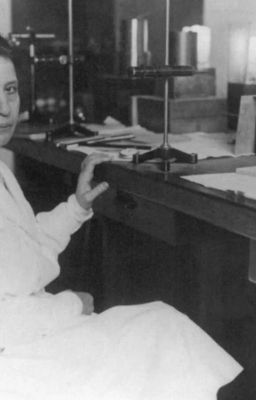 Lise Meitner: pionera en fisión nuclear