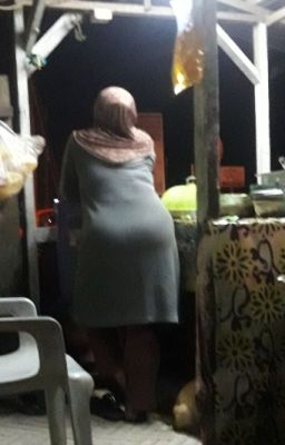 MAK CIK NASI LEMAK SELAMBAK