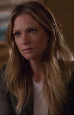 White Flag (Jennifer Jareau x Fem!OC)